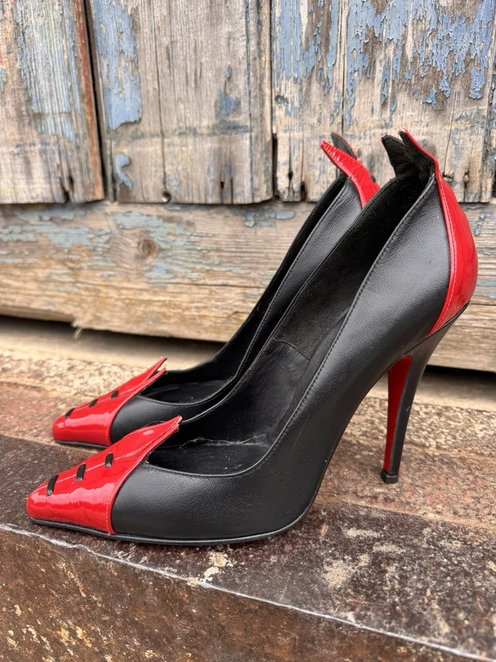 Stunning Hand Made Black And Red Kinky Shoes - Image 3 of 4