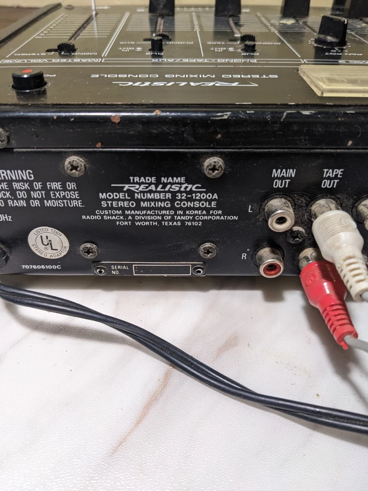 Consola de mezclas estéreo REALISTIC 32-1200A (probada para alimentación) Foto 4 de 4