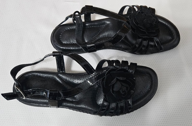 Black Sandals With Flower, Clasp, Cushion Sole, Size 6m