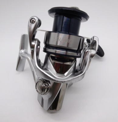 Shimano 19 STRADIC C3000HG 6.0:1 Spinning Reel Very Good from