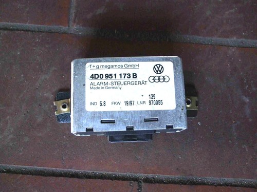 Alarmsteuergerät Audi A4 B5 A8 D2 Alarm Steuergerät 4D0951173B