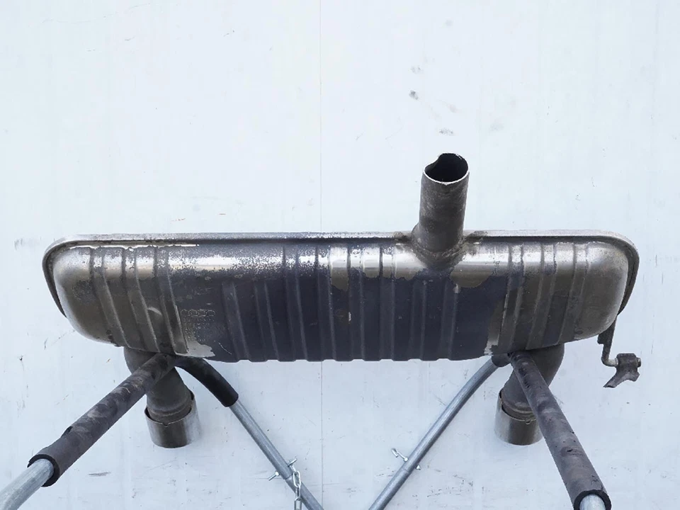 2001 - 2006 Audi Tt Quattro 1.8L Turbo Exhaust Muffler Pipe Rear 8N0253611g Oem Foto 4 de 4