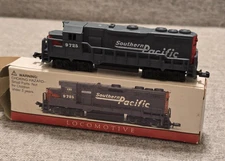 Southern Pacific Locomotive 9725 model train High Speed Metal Dummy N Scale NIB
