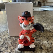Sf Giants Sga Bobblehead Chinese Heritage Year Of The Tiger San Francisco