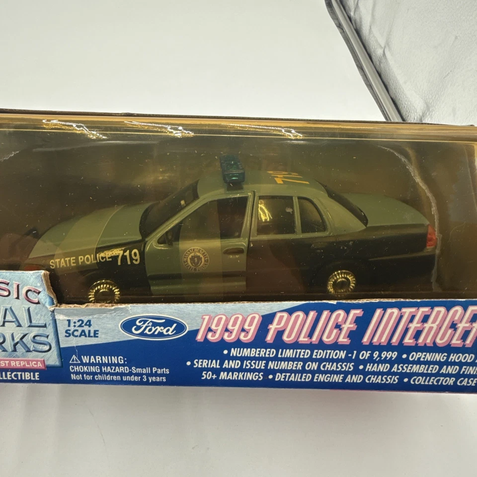 CLASSIC METAL WORKS MASSACHUSETTS STATE POLICE DIECAST CAR 1:24 SCALE - SEALED! - Image 3 of 4