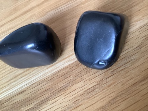 Shungite Very Large Tumblestones x 2. Protect from EMF, Purifies Water. - Picture 6 of 7