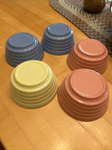 Set Of 5 Hazel Atlas MODERNTONE Platonite Cereal Bowls Pastel Blue, Pink, Yellow - Bild 4 von 5