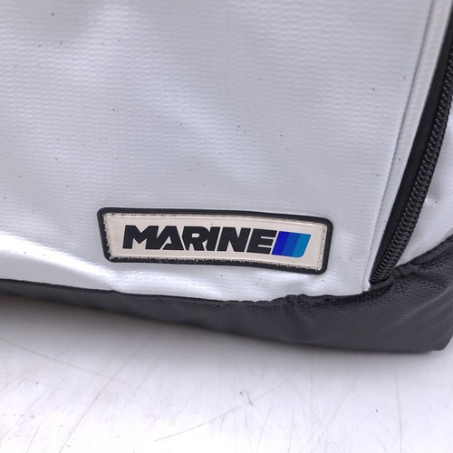 Igloo Marine Maxcold White Shoulder Carry 36 Can Soft Cooler Bag - 第 8/15 張圖片