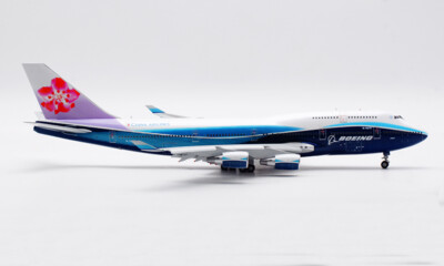 JC WINGS 中国国際航空　Air China 747-8 1/200 1:200 JC Wings China Airlines BOEING 747-400 Airplane