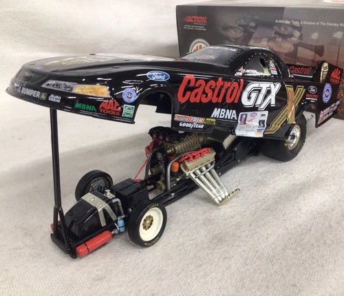 John Force Castrol GTX/10 X Champion ‘01 Mustang Funny Car DieCast NHRA 1:24 MIB - Picture 8 of 12