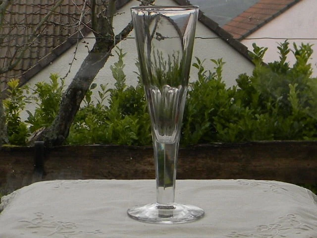 Lot de 3 flûtes à champagne anciennes en cristal. - Photo 4/4