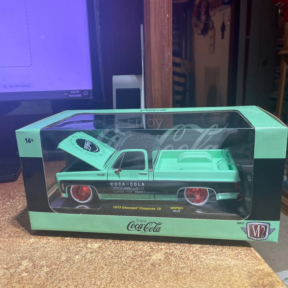 M2 Machines 1973 Chevy Cheyenne 10 Coca-Cola Chase 1/750 SquareBody Truck 1:24 - Image 2 of 3