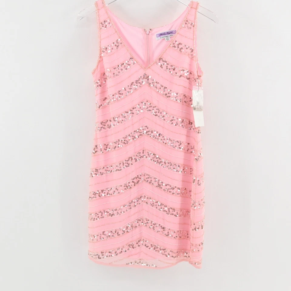 Vestido de festa Hailey Logan Adrianna Papell frisado tamanho 6 lantejoulas rosa sem mangas - Imagem 2 de 4
