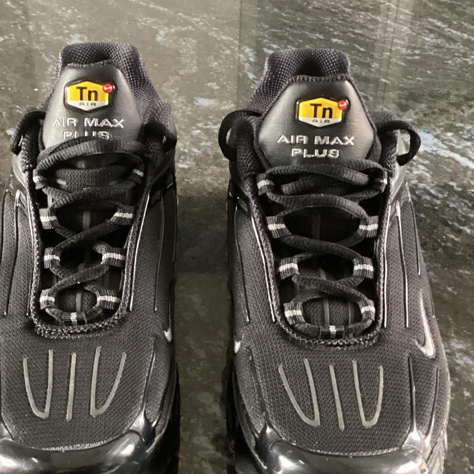 Nike Air Max Plus 3 TN homme noir/gris EU 42 amorti lacets IF6319-001 - Photo 1/4