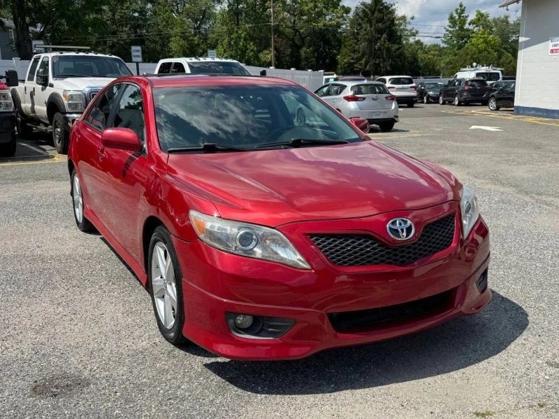Toyota Camry SE 2010 Foto 3 de 4