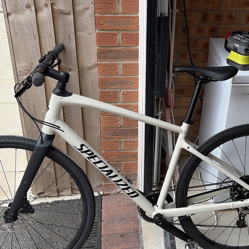 Specialized Sirrus Hybrid Bike 4.0 Medium, Hydraulic Disc, BeigeBlack