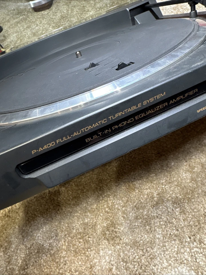 Vintage TEAC P-A400 Fully Automatic Belt-Drive Built in Amplifier Turntable - Image 4 of 4
