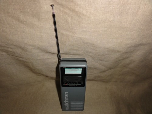 Sony - Watchman, Flat b/w TV. FD-10A - Picture 2 of 9