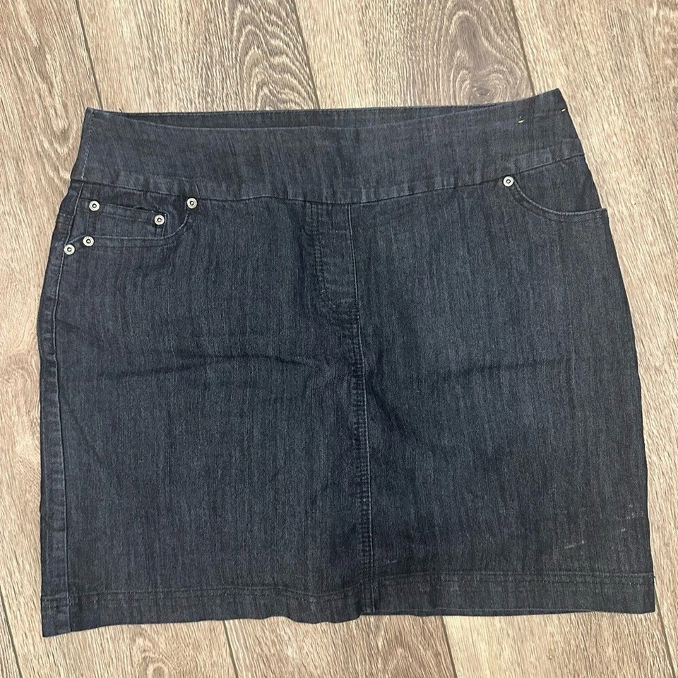 Two jean denim skirts - Lee Rider and Contrast Blue and Black SZ 14 Skort - Image 4 of 4