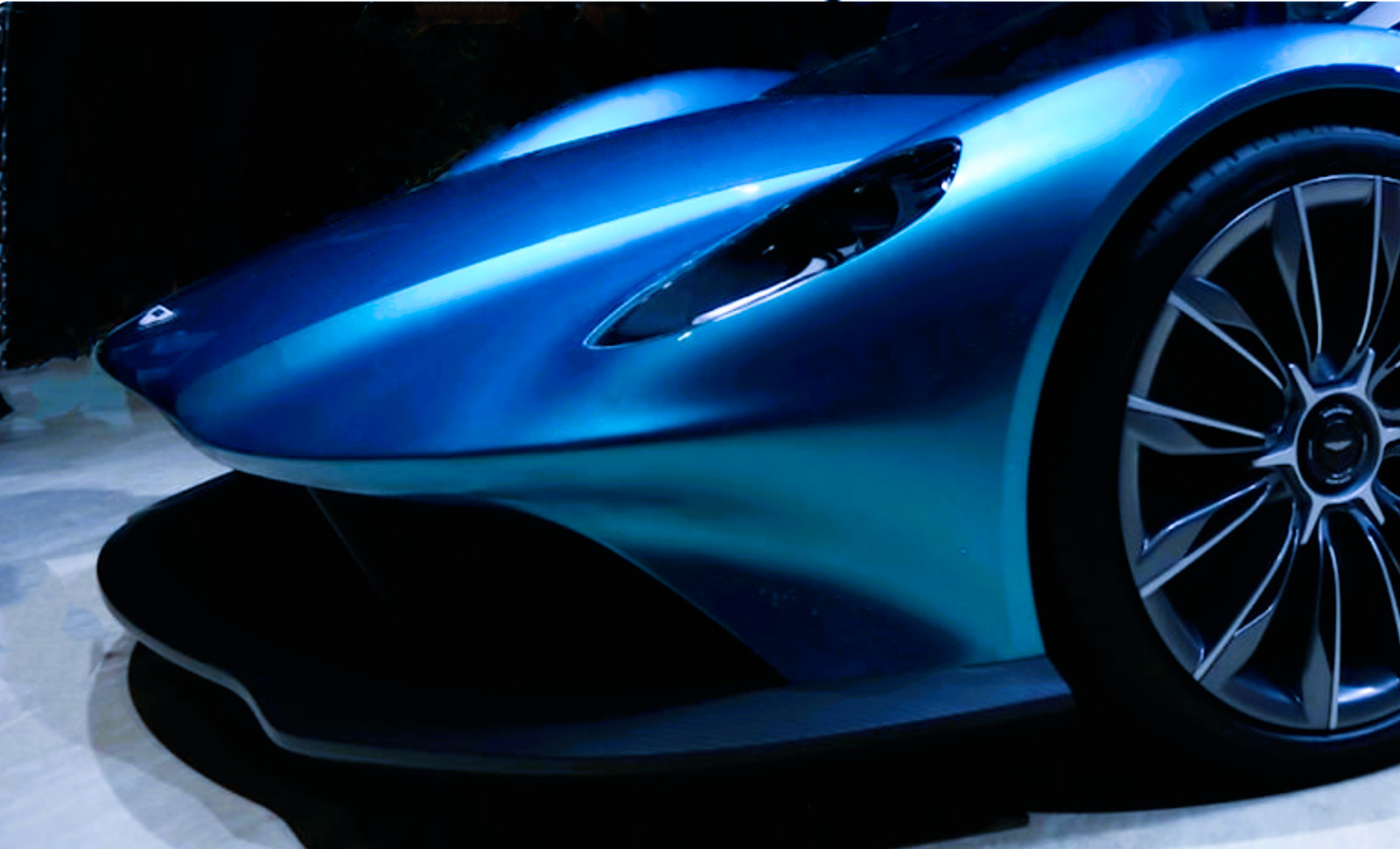 Aston Martin Race Car Racing Hypercar Concept Custom Built LARGE 1:12SCALE MODEL