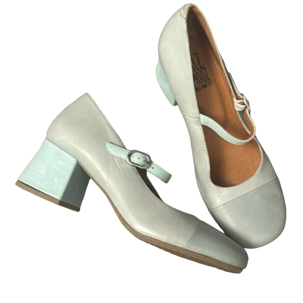 Women's Buckle Miz Mooz