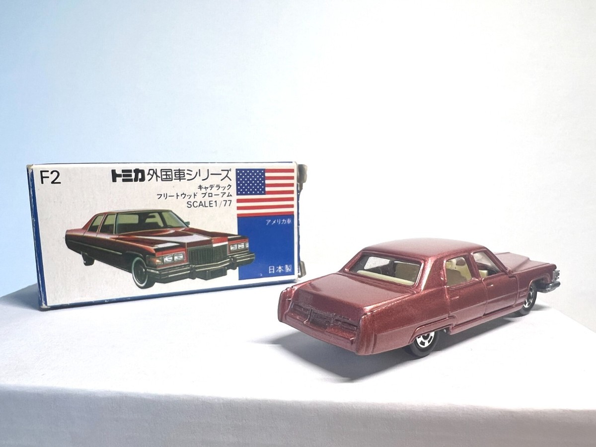 トミカ外国車シリーズ　Cadillac Fleetwood Brougham TOMICA CADILLAC FLEETWOOD BROUGHAM BLUE BOX FOREIGN SERIES