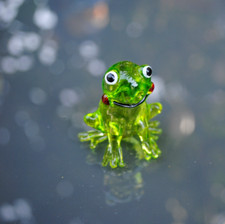 Frosch aus Glas...handgefertigte Glasfigur...Geschenk..H: 3,8 cm...sitzend...Neu