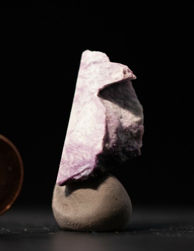 Kammererite gem rough kammererite healing Purple kammererite lapidary rough - Picture 7 of 9