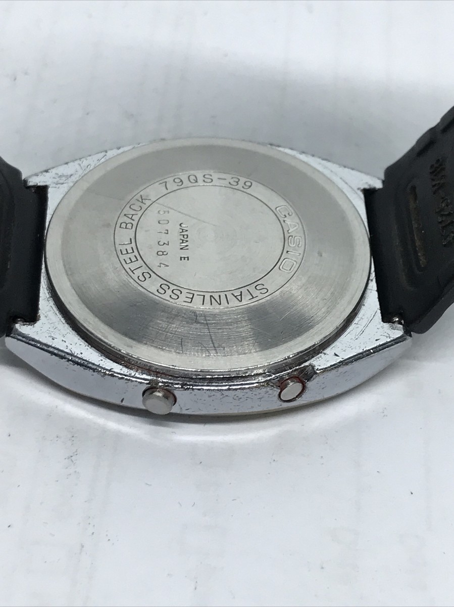 Vintage Casio 79QS-39 Universal Calendar Digital Alarm