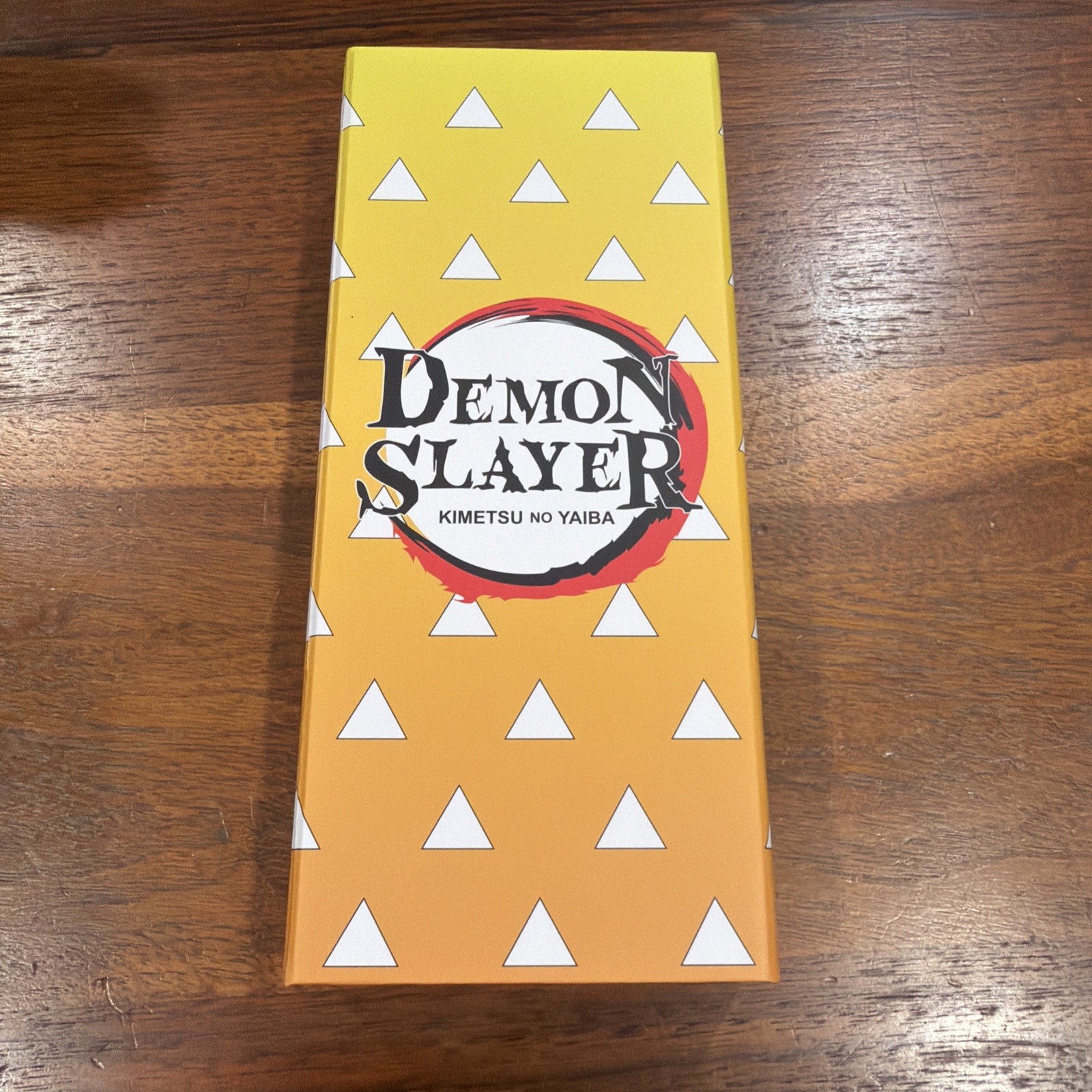 Reloj de colaboración MSTR MEISTER Demon Slayer Zenitsu Agatsuma, nuevo en caja