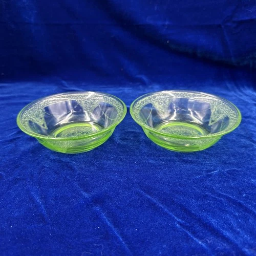 Depression Glass Green 4 Small Fruit Bowls Federal Georgian Uranium Vaseline