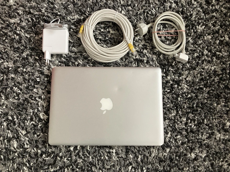 Apple MacBook Pro 13" 2012 · i7 · 8GB · 256GB, Foto 1 von 5
