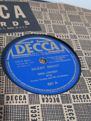 Merry Christmas Bing Crosby "Silent Night" "Adeste Fideles" 78 rpm Record - Picture 2 of 6