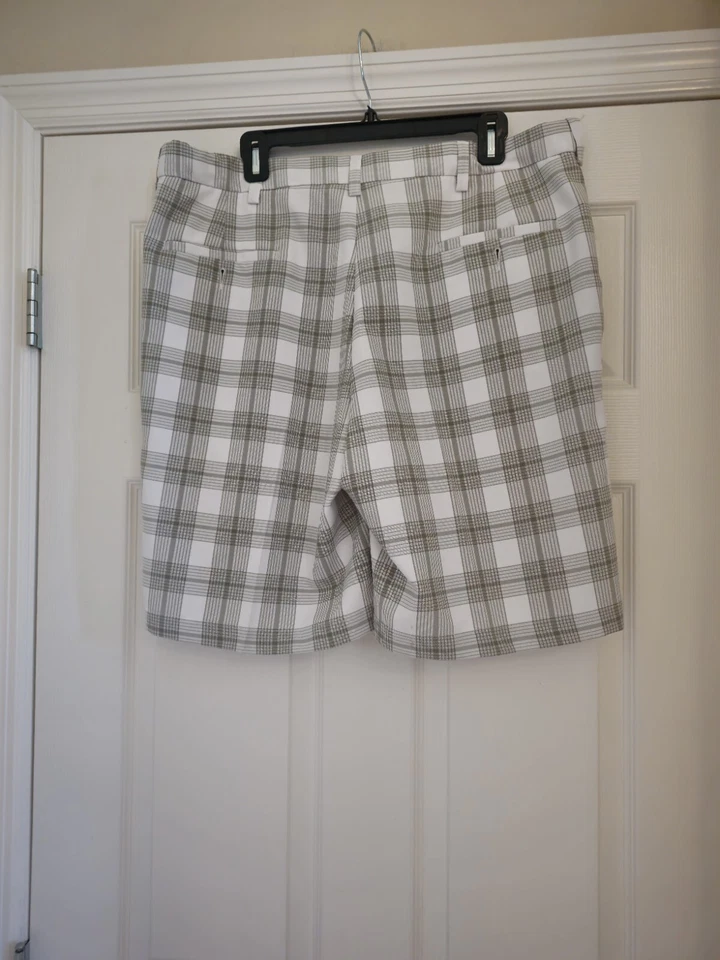 Calça curta Haggar masculina Lt listra cinza/marfim padrão xadrez frente plana 38 - Imagem 3 de 3