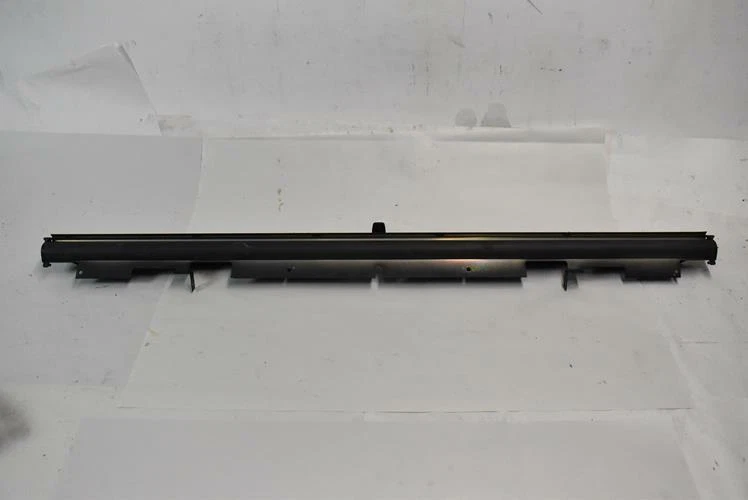 2007-2015 AUDI Q7 - REAR Window Sunshade / SUN Shade 4L0861325 - Image 4 of 4