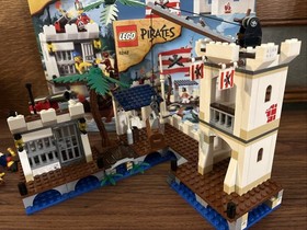 LEGO Pirates 6242 Soldiers&rsquo; Fort Complete w/ Box & Instructions Mint Condition