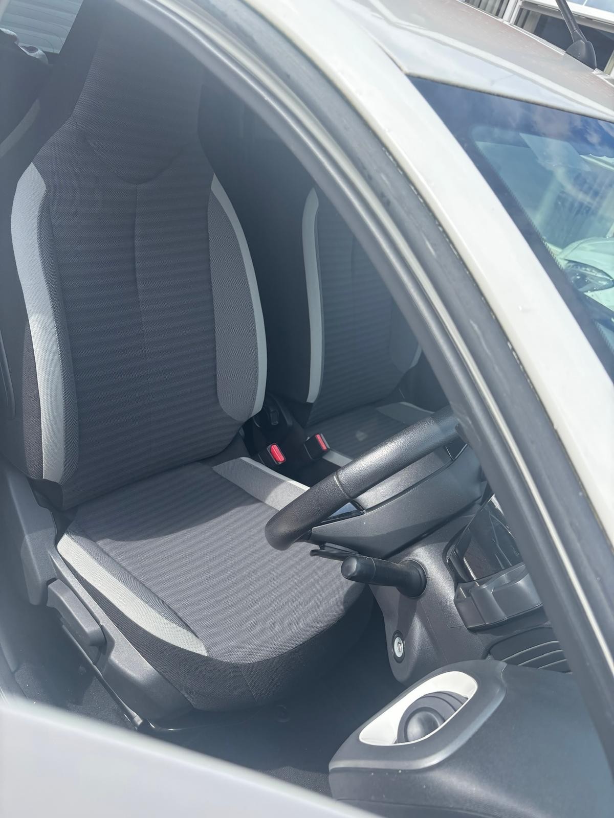 2019 Toyota Aygo, photograph 7