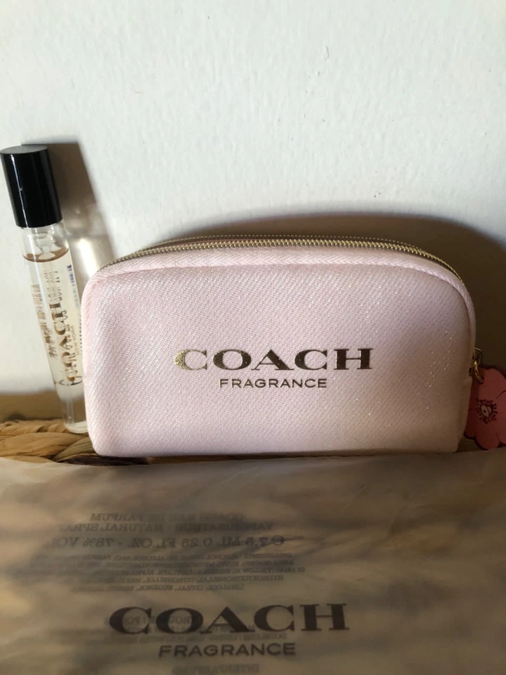 Coach Mini eau de parfum spray 0,25 oz (7,5 ml) + mini bolsa Foto 4 de 4