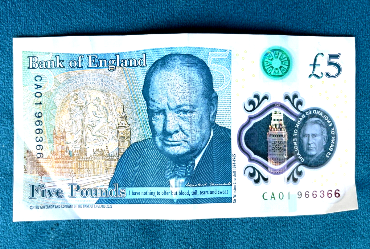RARE KING CHARLES 5 POUND NOTE (2023) SERIAL NUMBERS CA 01 966366