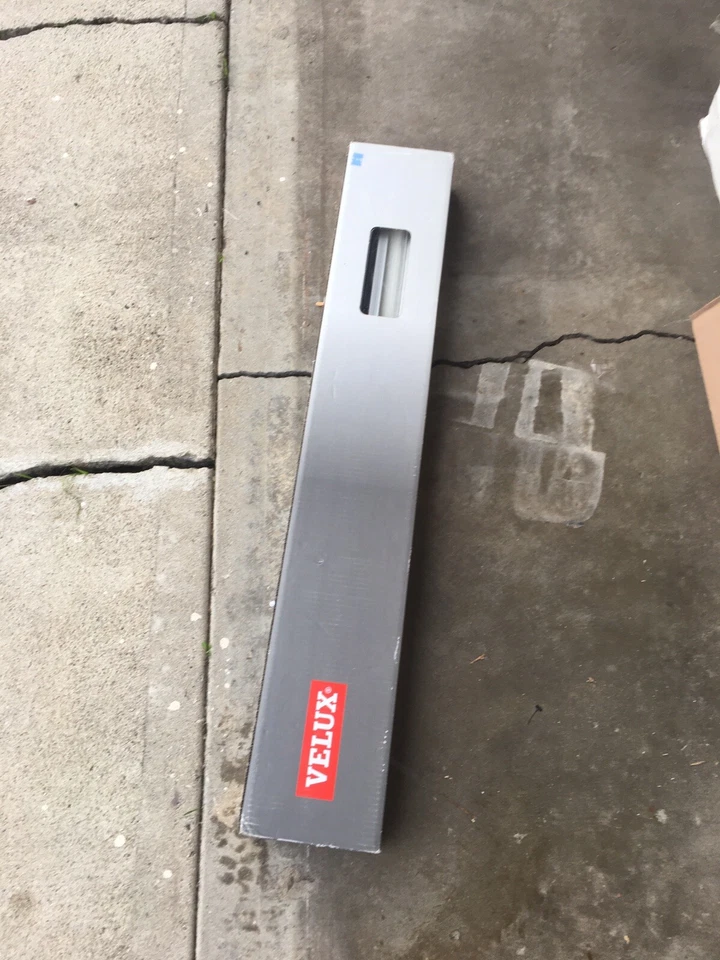 Persiana de tragaluz de ventana de techo Velux M02 filtrado de luz de tela plisada manual blanca Foto 4 de 4