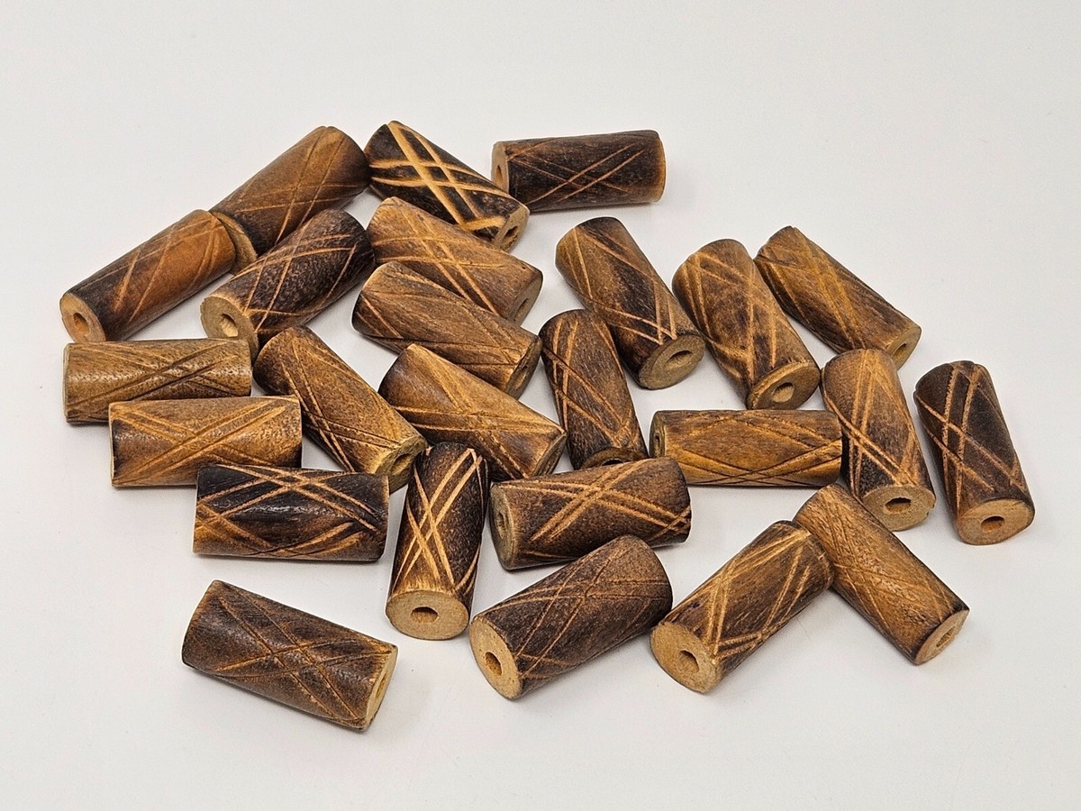 25 pcs Carved Stained Wood Craft Jewelry Beads 25mm 1