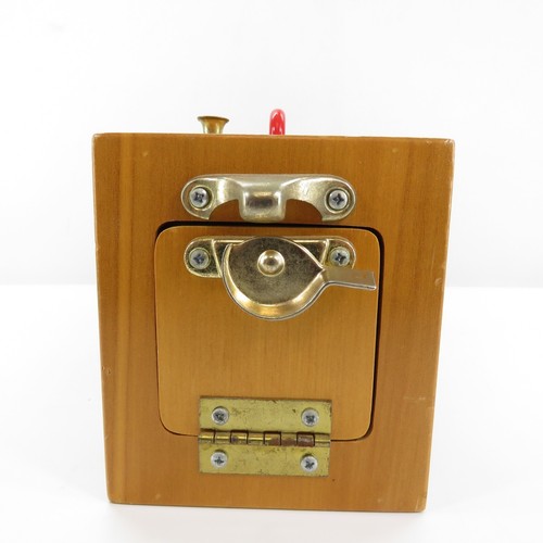 Cerradura educativa de madera y caja de pestillos juguete memoria - Imagen 5 de 9