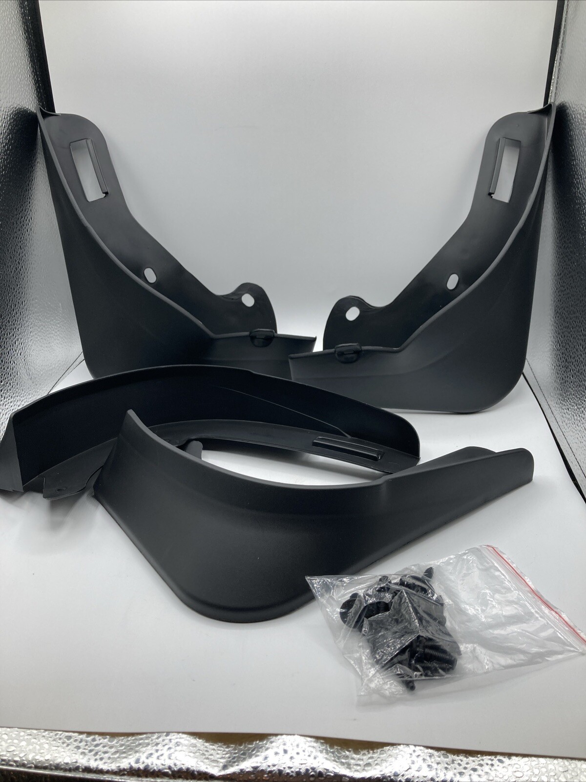Mud Flaps Splash Guard Black 4/set ( Model Y) Tesla ?-image