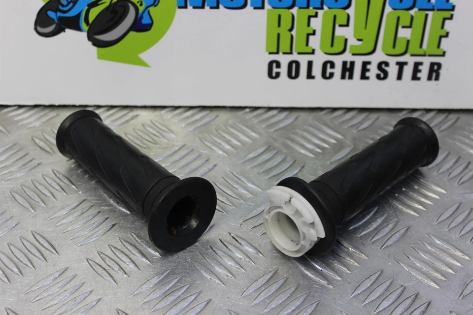 Suzuki GSXR 750 SRAD Handlebar Grips Genuine 1996 to 1999 GSXR750 GSX-R B163 - Изображение 2 из 4