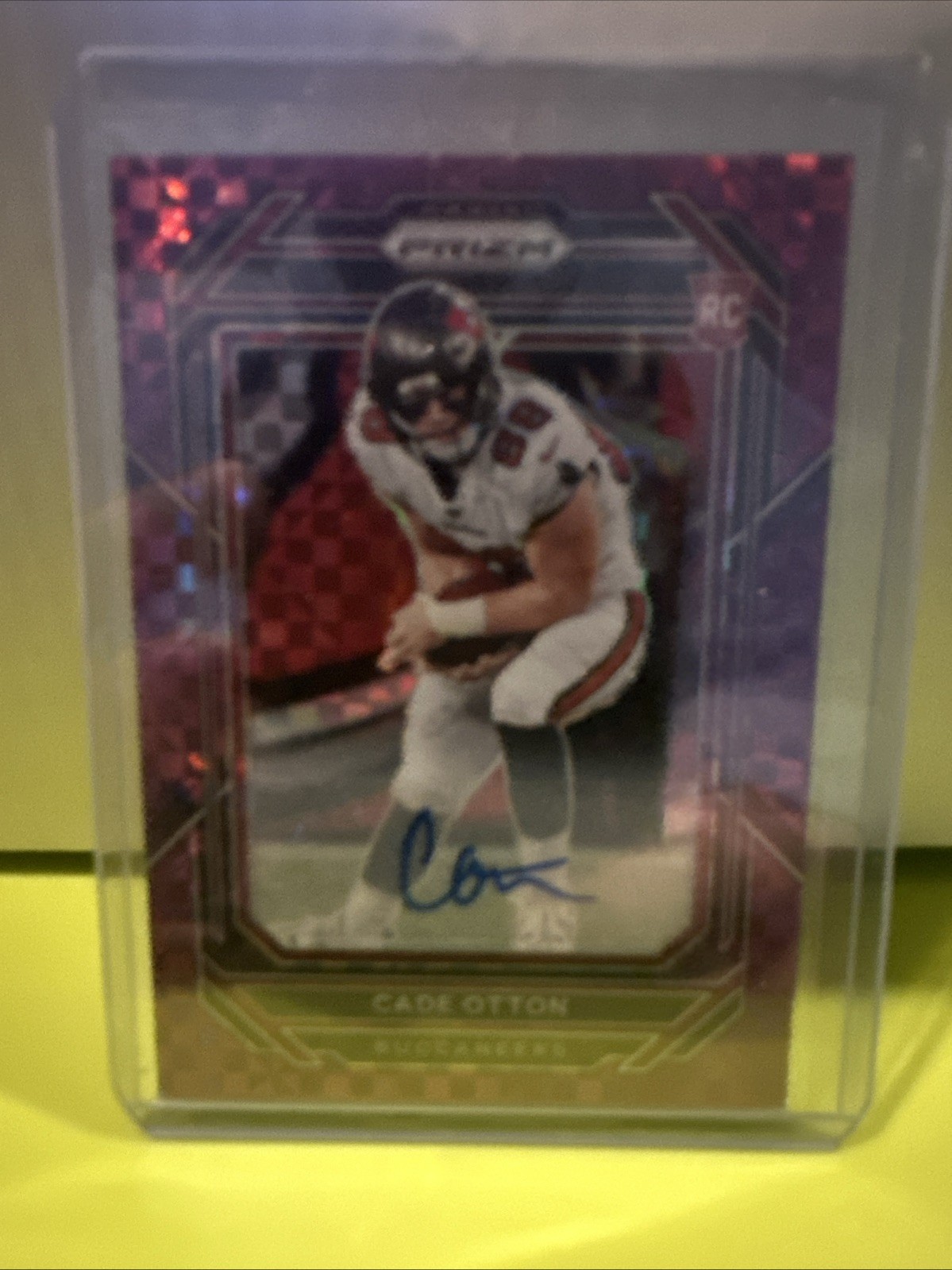 2022 Panini Prizm - Rookies Cade Otton #362 Purple Power Prizm Auto /49