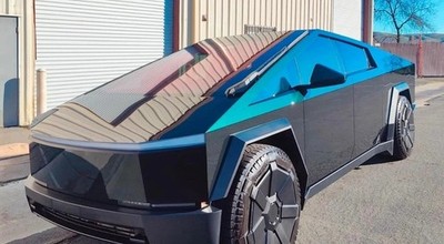 Cybertruck DIY PPF Paint Protection Film Wrap Change Ultra Gloss British Green
