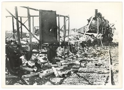Orig. PRESSE Foto zerstörte russ. Munitionszug Dampflok Lokmotive Russland 1941