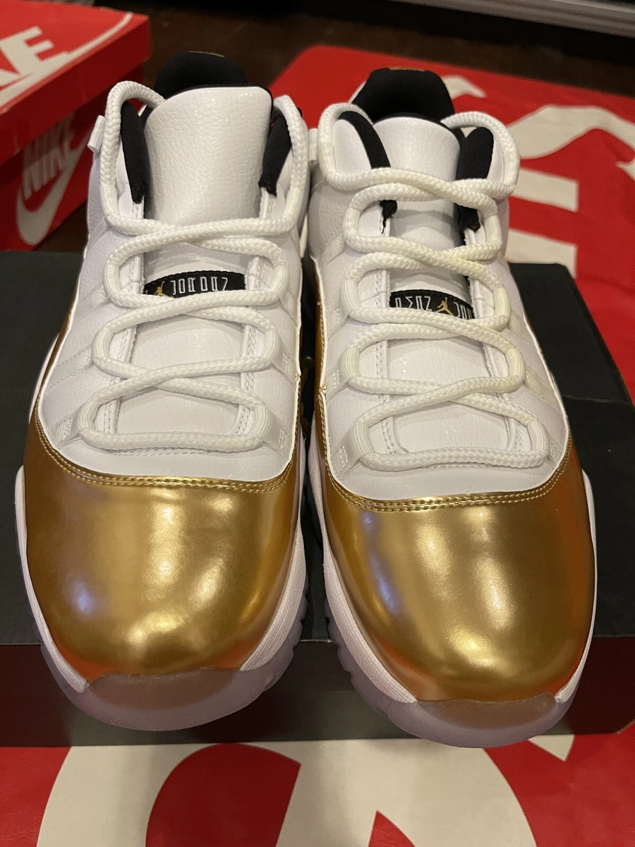 Jordan 11 sales oro