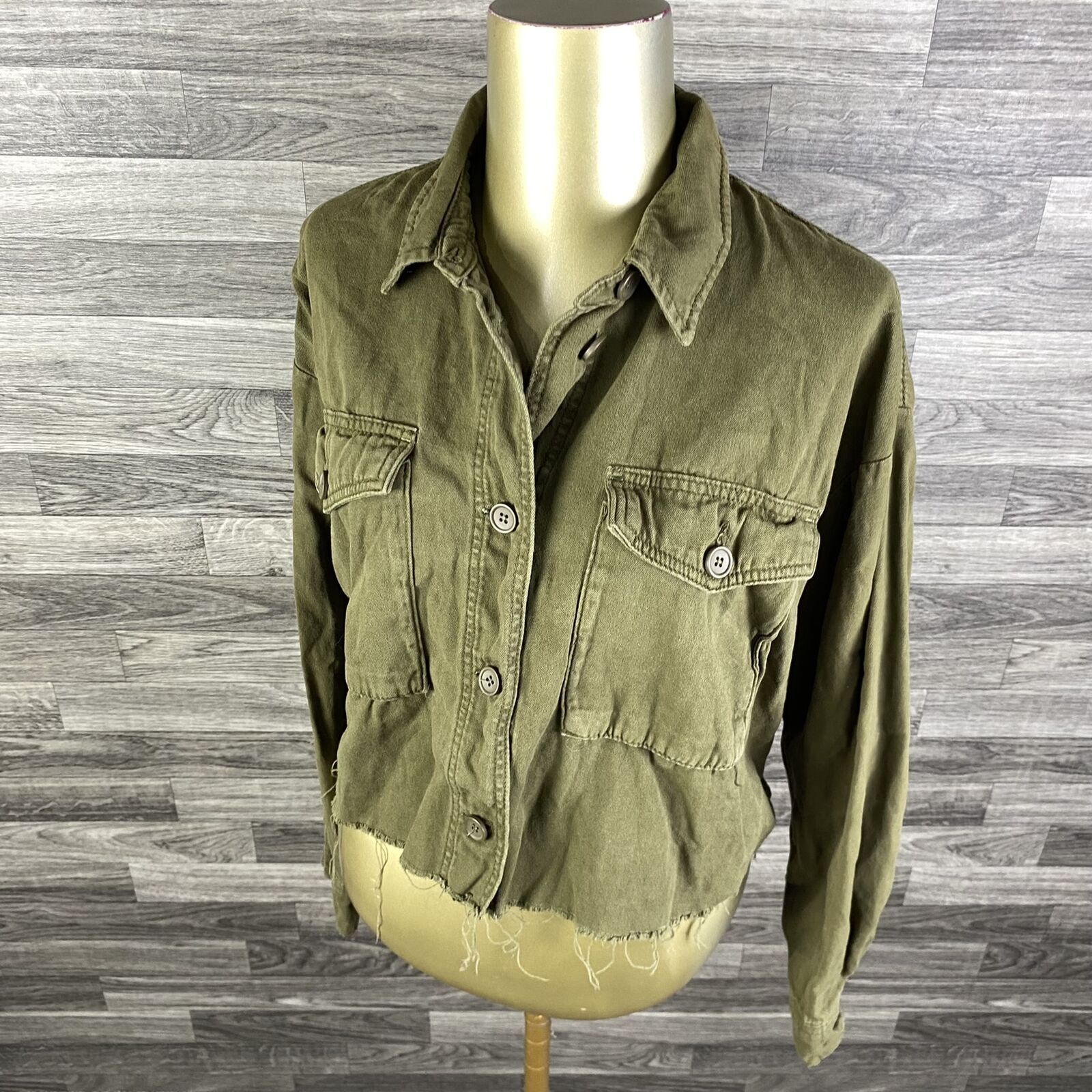 TOPSHOP Button Down Cropped Collared Green Casual… - image 1