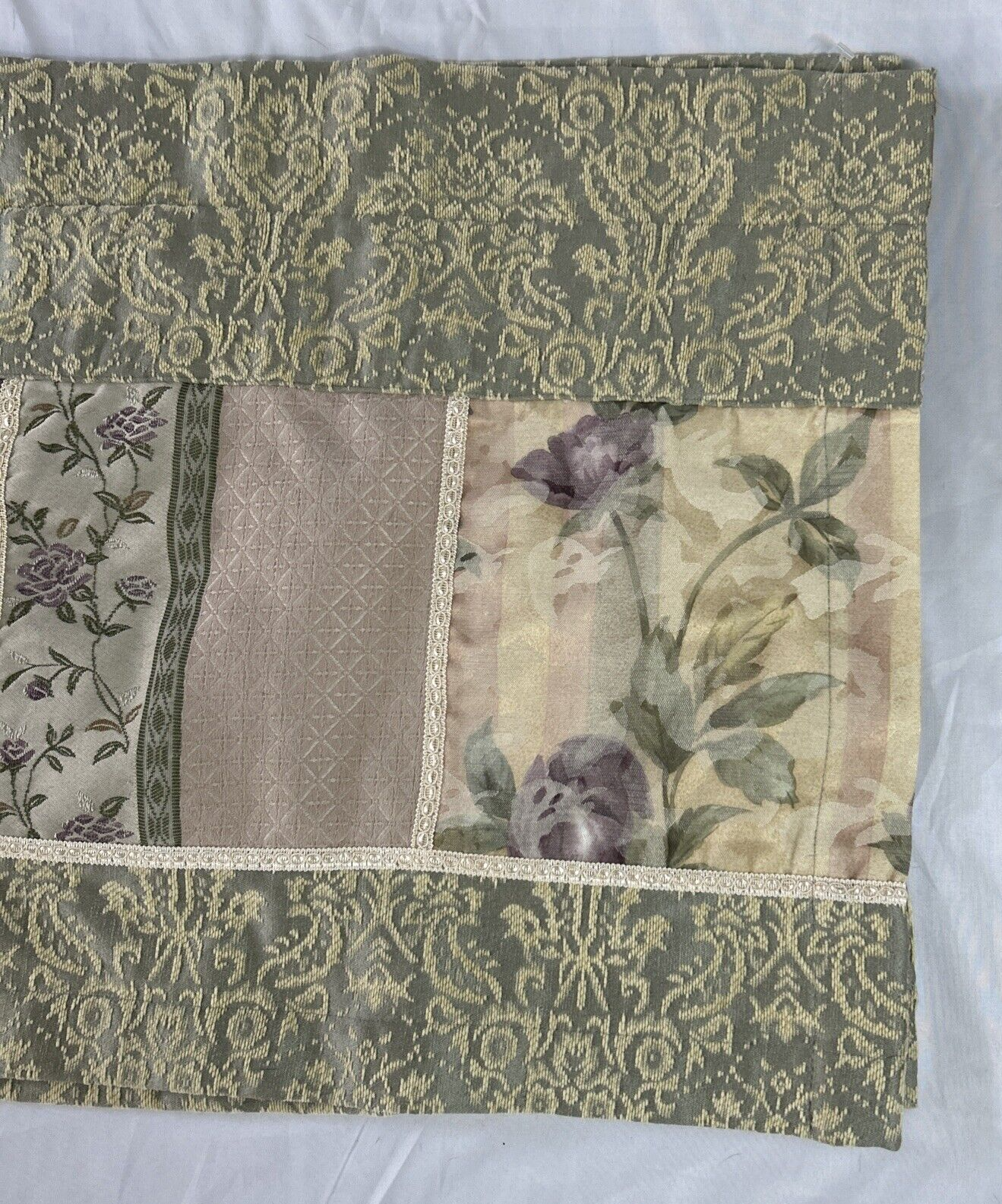 Foto 13 di 16